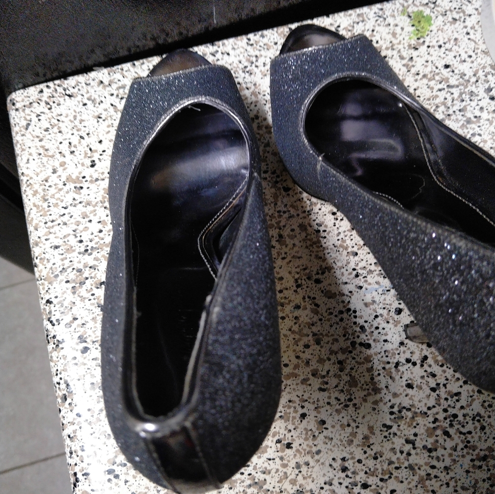 Shoes - Picture 4 of 12